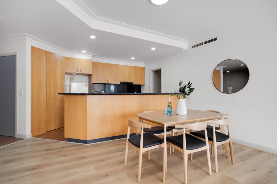 Dining area for 6 guests 