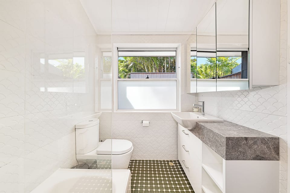 Bathroom with bathtub