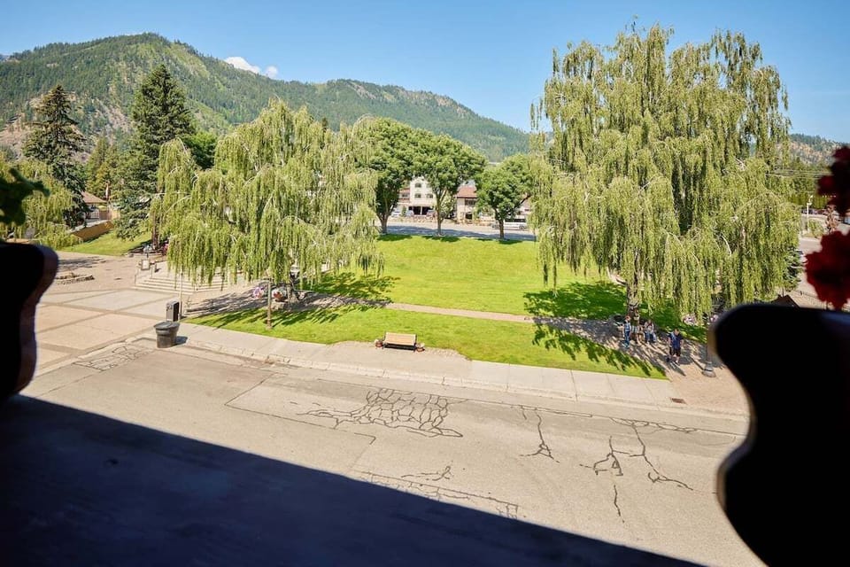 Prime Downtown Location
