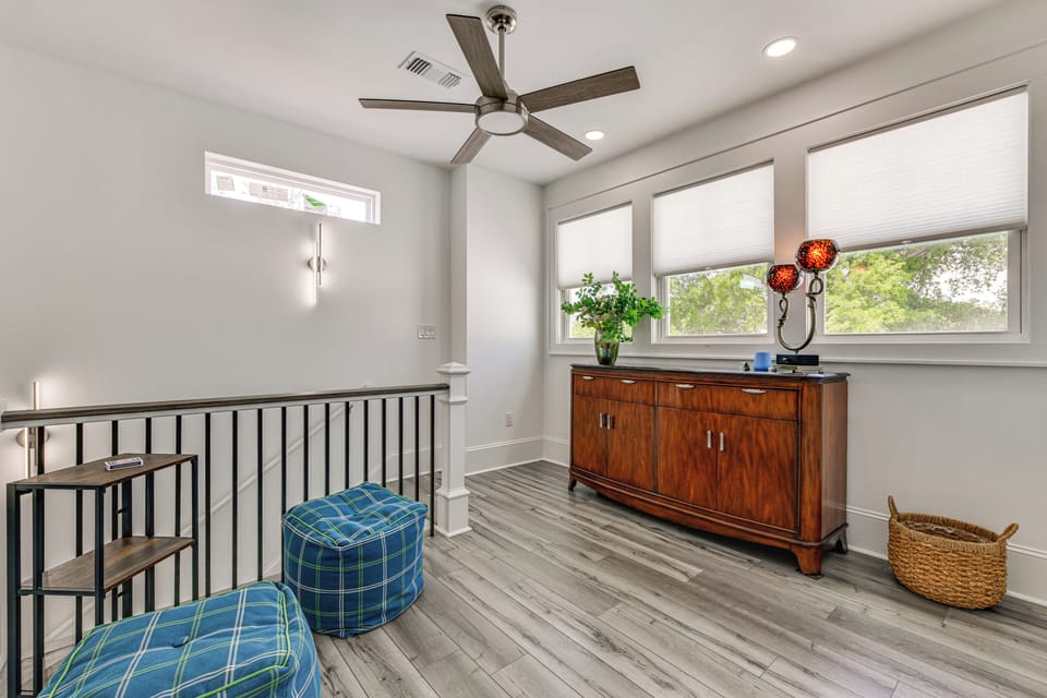 Upstairs Landing | 2nd Floor