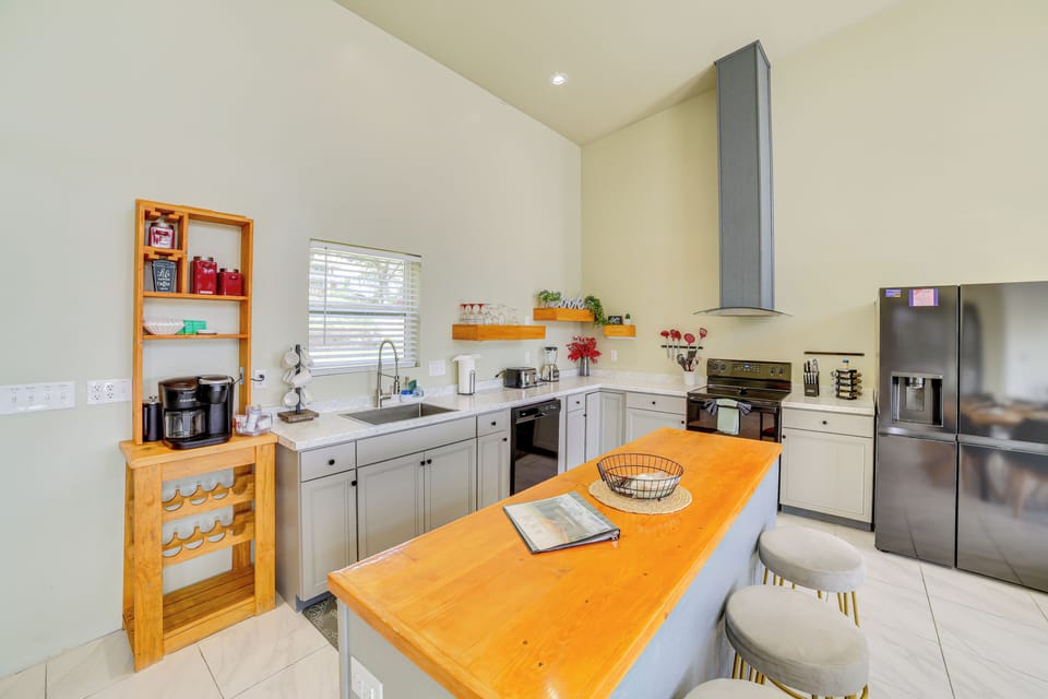 Interior | Central Heating & A/C | Free WiFi