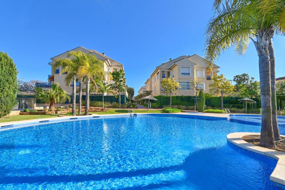 Communal swimming pool