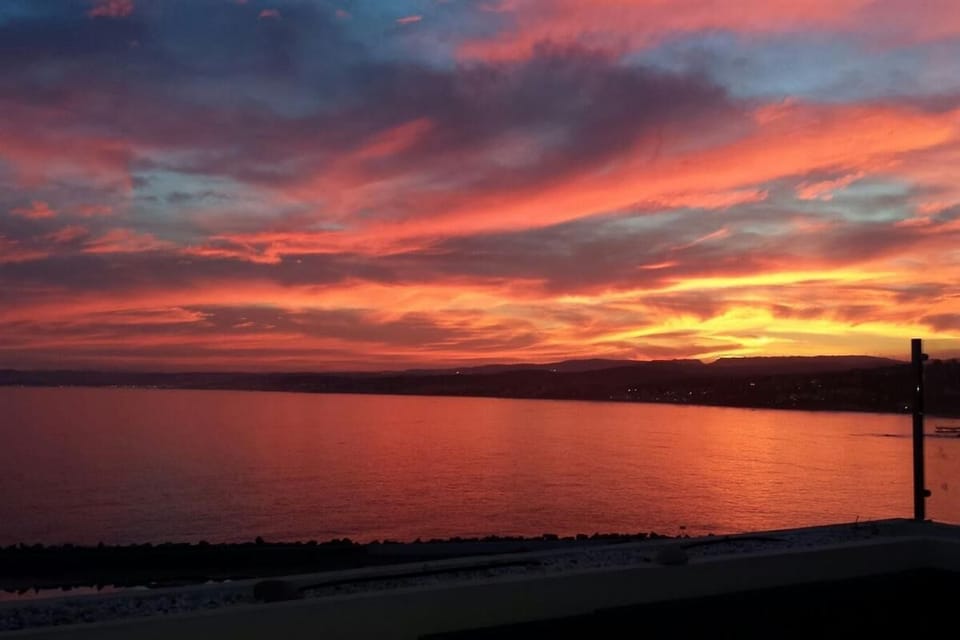 Beautiful sunset over Cristo Beach, next to the complex