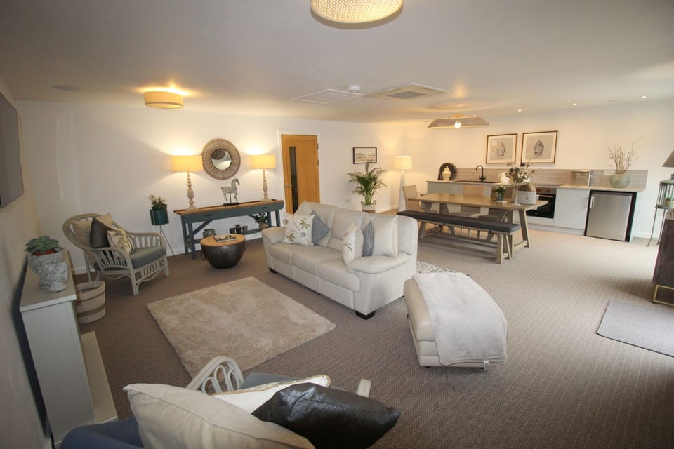 The Bungalow Lounge
