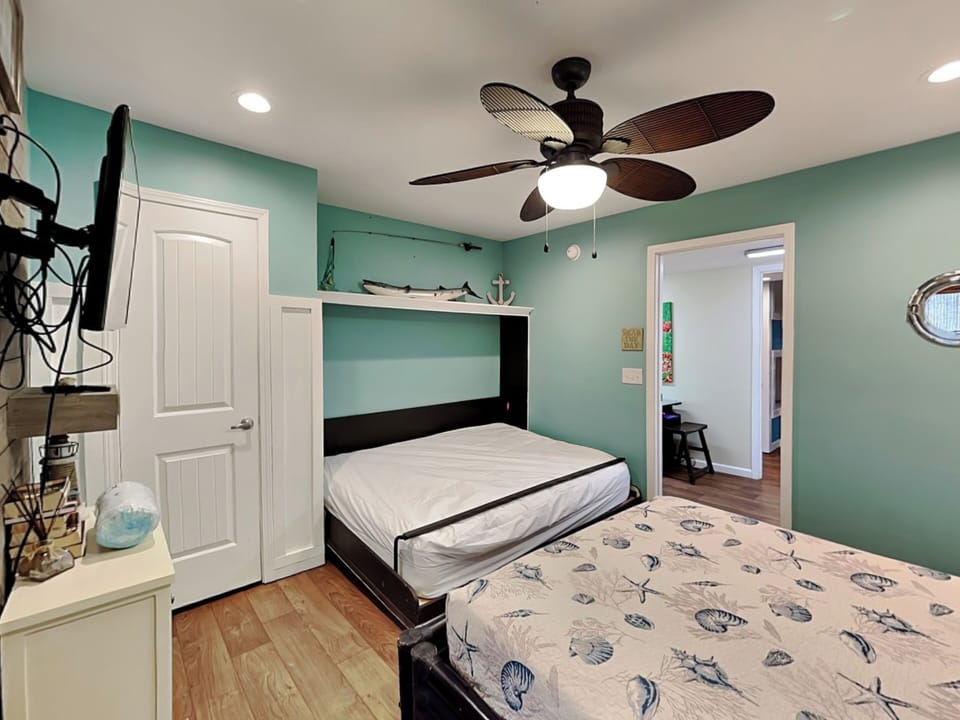 Fourth Bedroom – Queen Bed + Hidden Murphy Bed