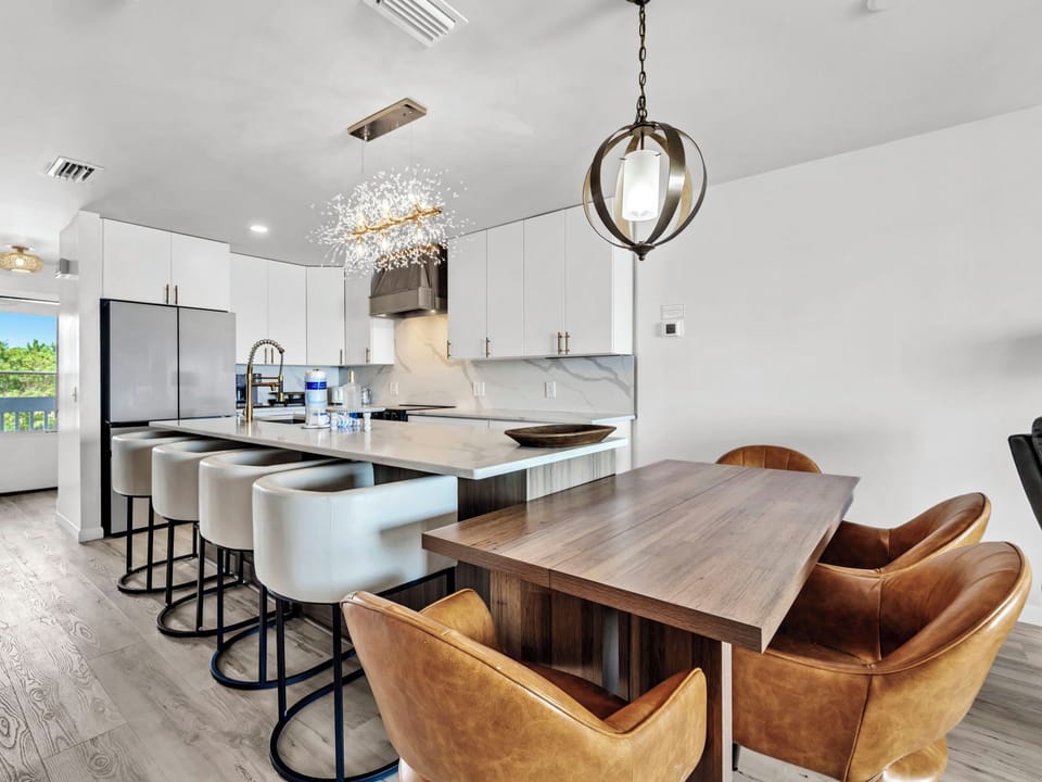 Plenty of seating for the family