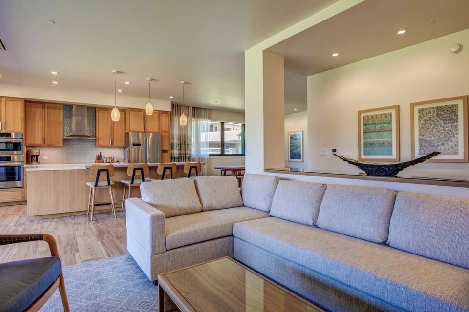 Open-concept living with modern kitchen and cozy lounge  HKL-12B