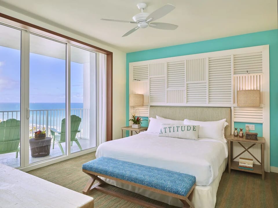 Unit with 1 King bed. Exact unit will be assigned upon arrival. Views, colors, and decor may vary.