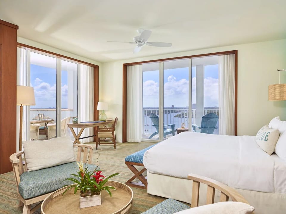 Unit with 1 King bed. Exact unit will be assigned upon arrival. Views, colors, and decor may vary.