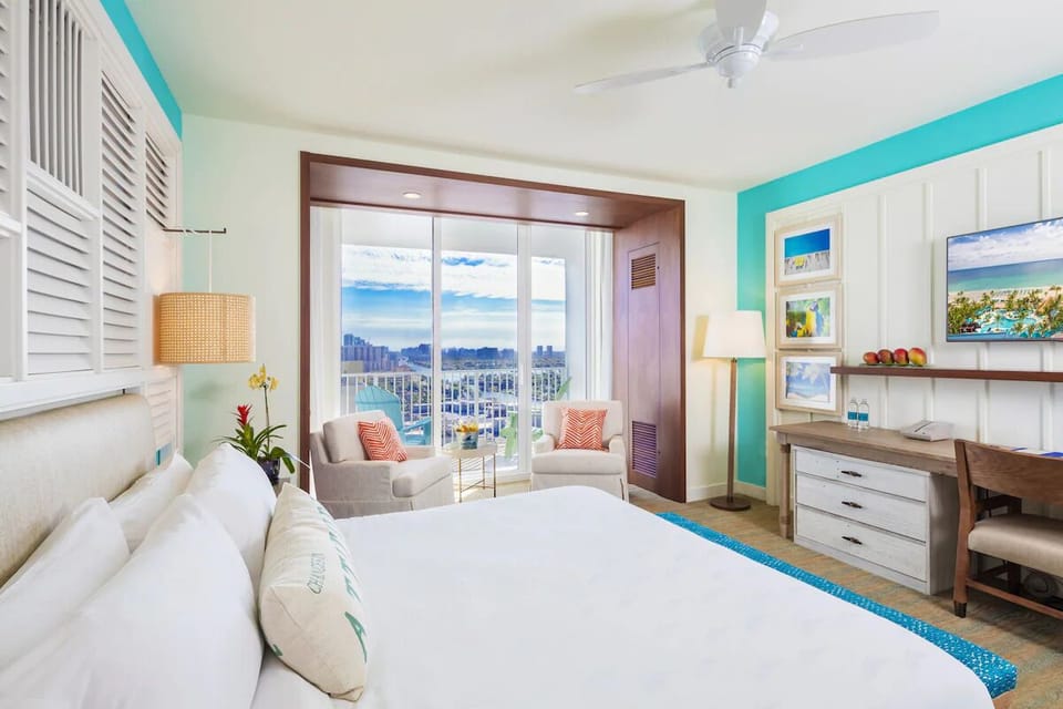 Unit with 1 King bed. Exact unit will be assigned upon arrival. Views, colors, and decor may vary.