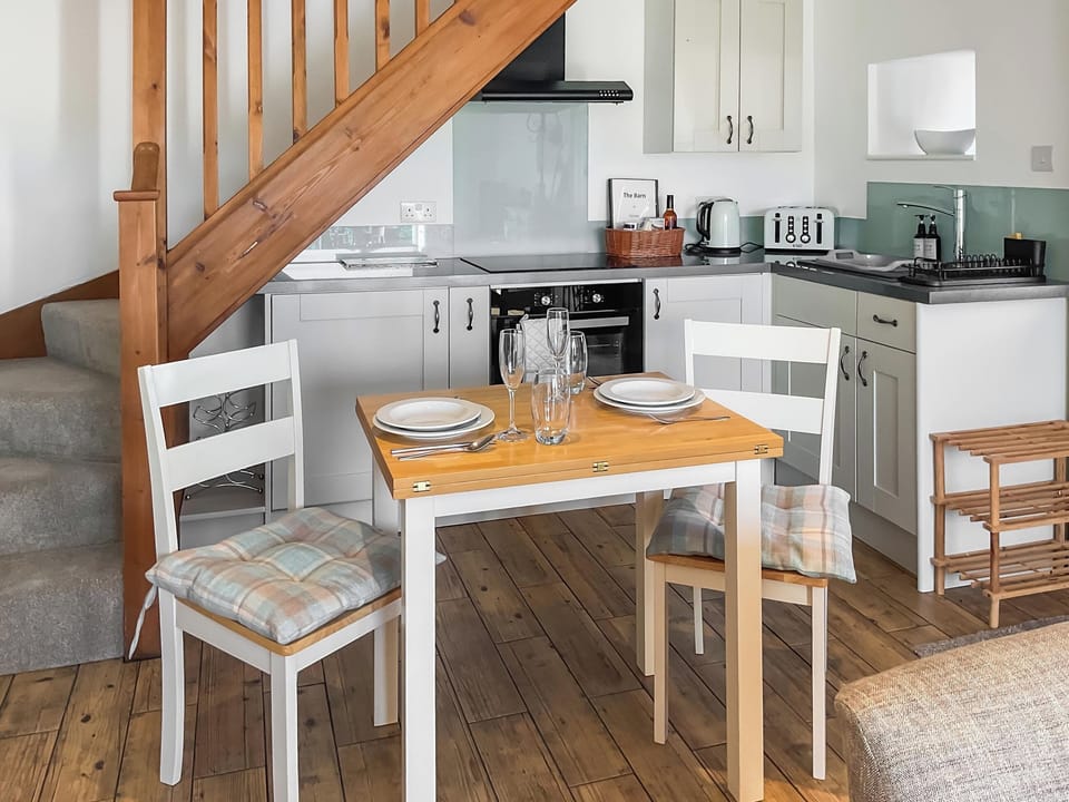 Open plan living space | Tanlake Barn, Chard