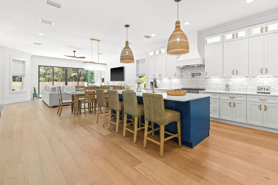 The main living area, dining and kitchen are on the 1st floor