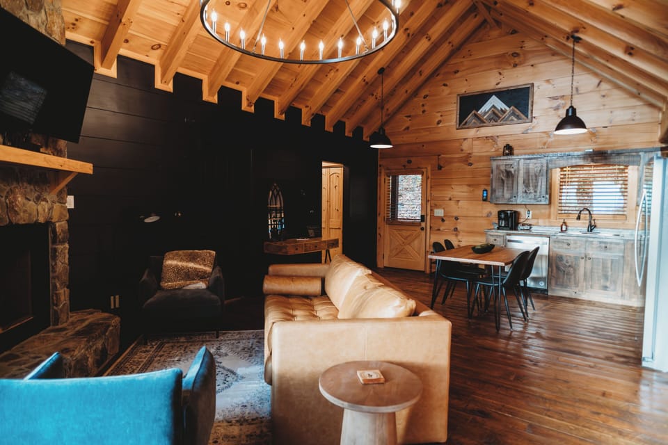 Spacious kitchen/living room layout- perfect for meals, game nights, or relaxing