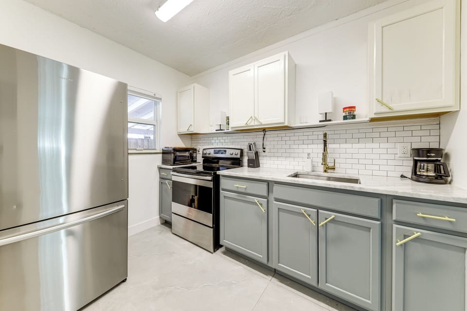 Kitchen | Blender | Toaster