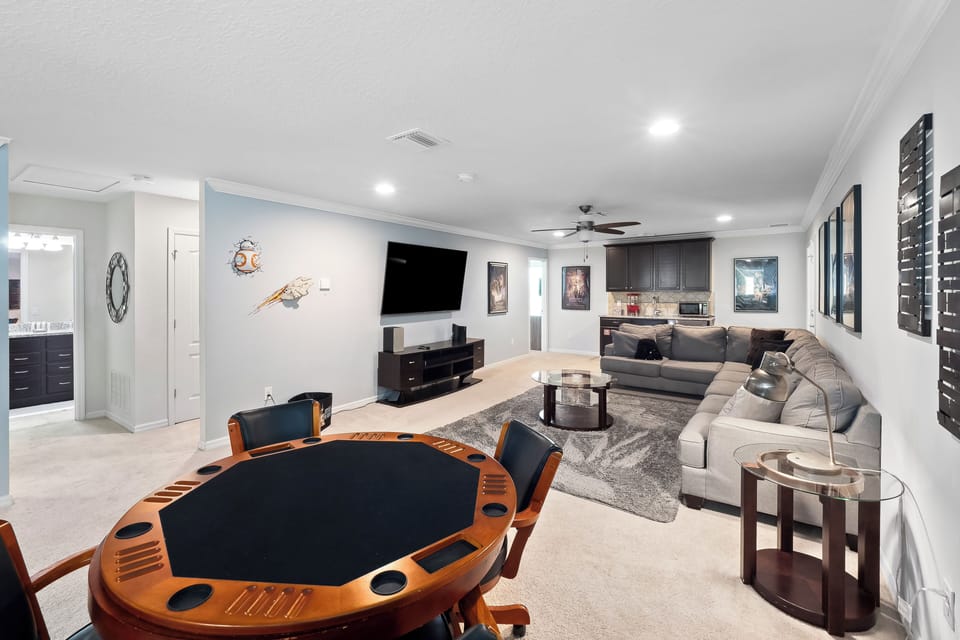 Loft | Wet Bar | Free WiFi