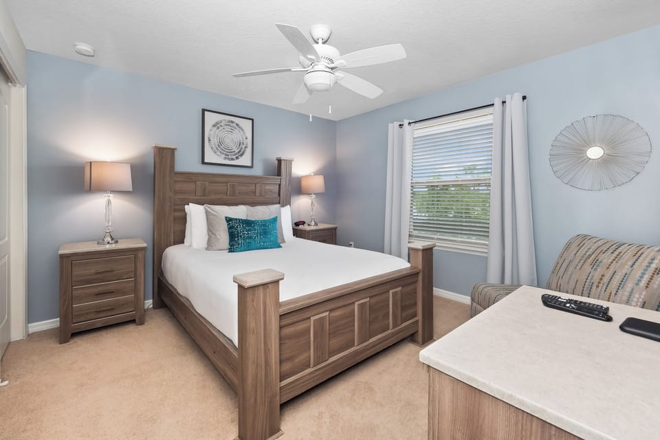 Bedroom 8 | Queen Bed | Smart TV | 2nd Floor