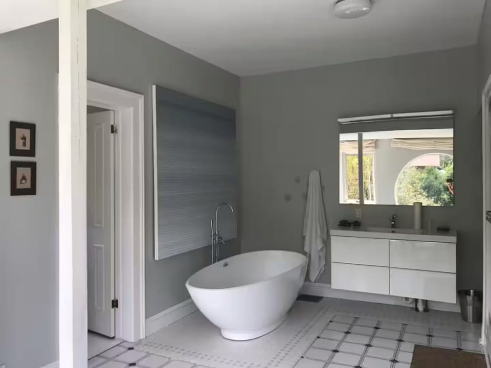 Upstairs Bathroom
