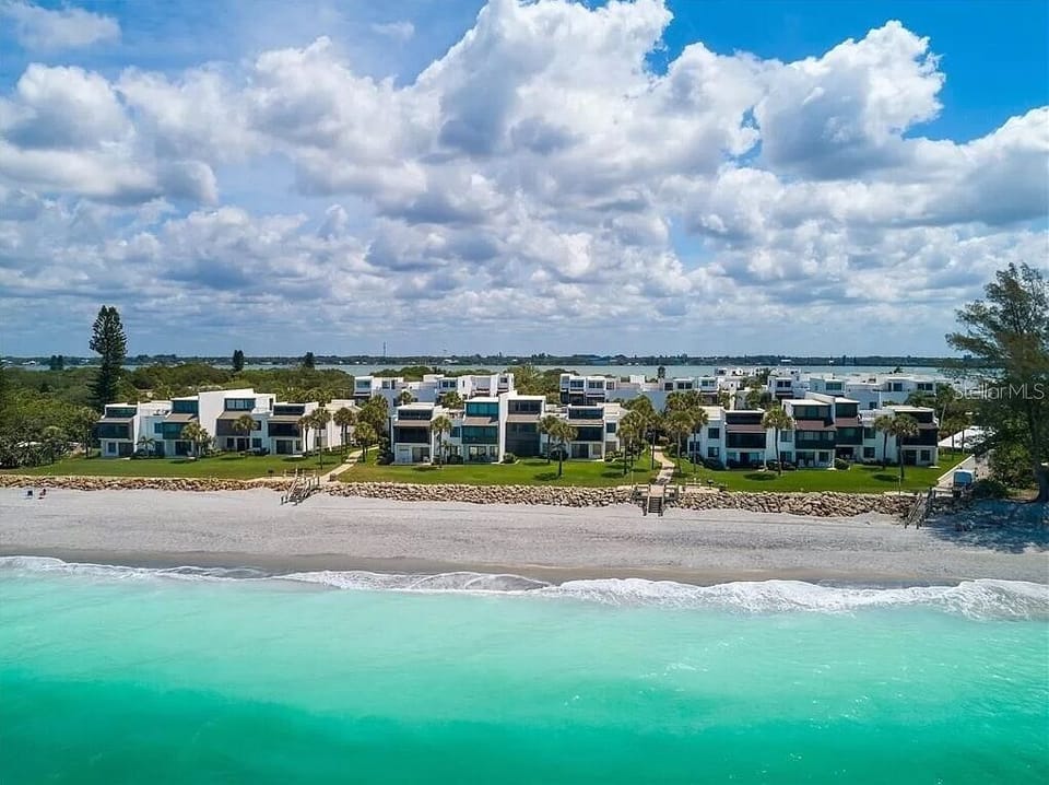 Tamarind 2bed/2ba Bayside Condo GCV1-026 (2905)