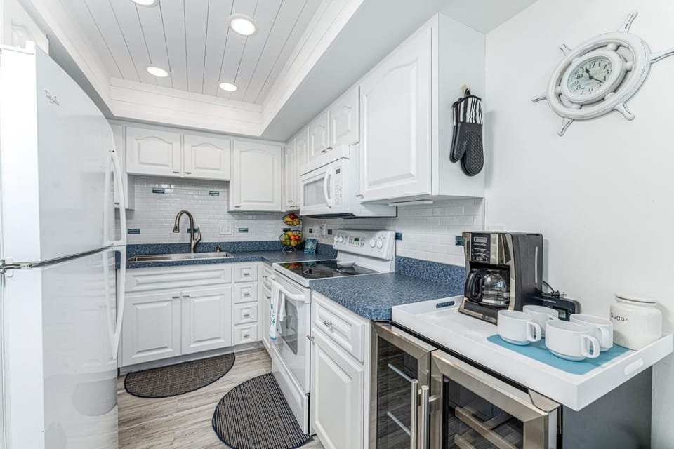 Tamarind 2bed/2ba Bayside Condo GCV1-026 (2799)