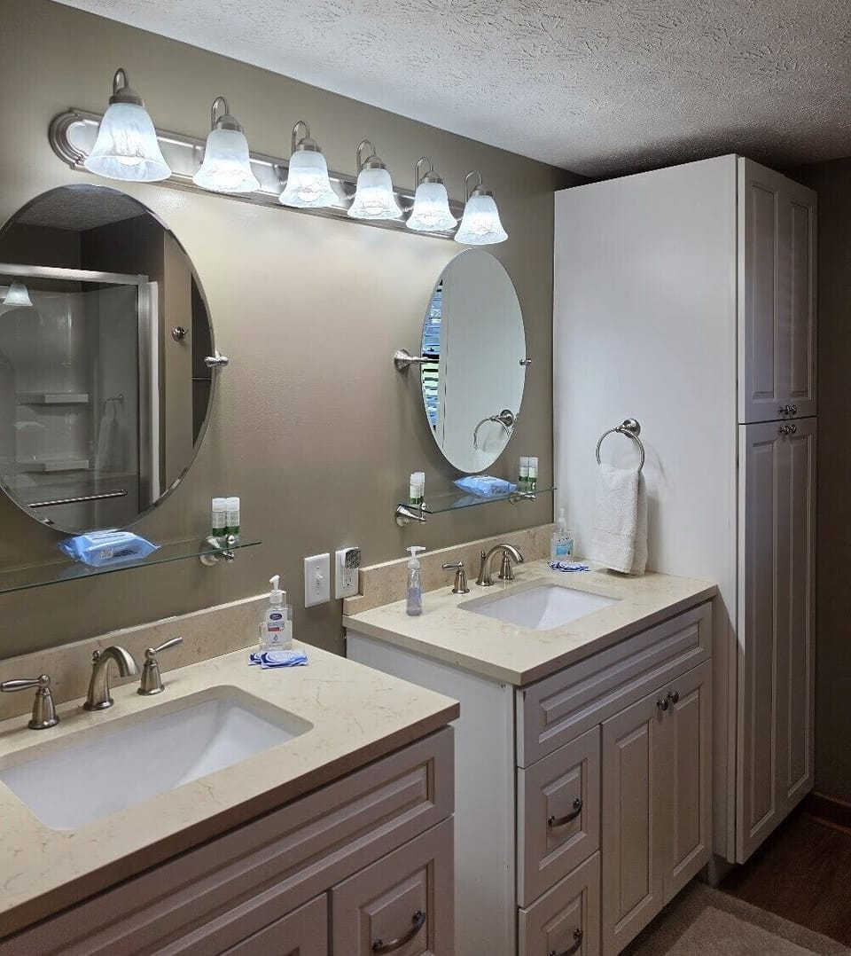 Downstairs Full Bath