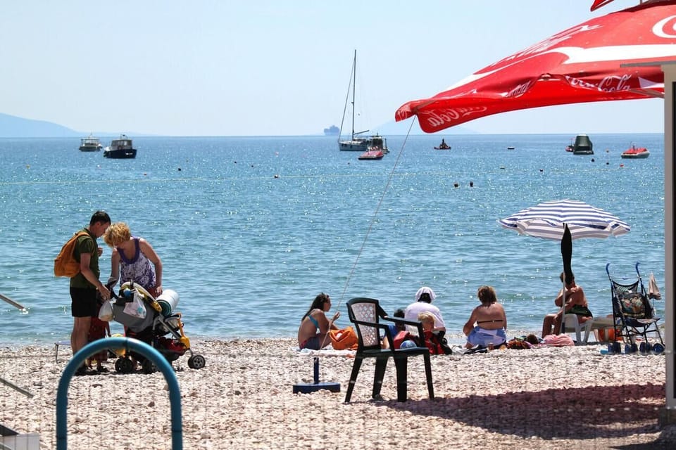 Nearby beaches