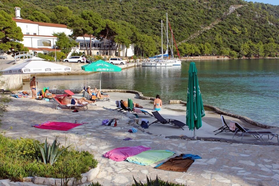 Nearby beaches