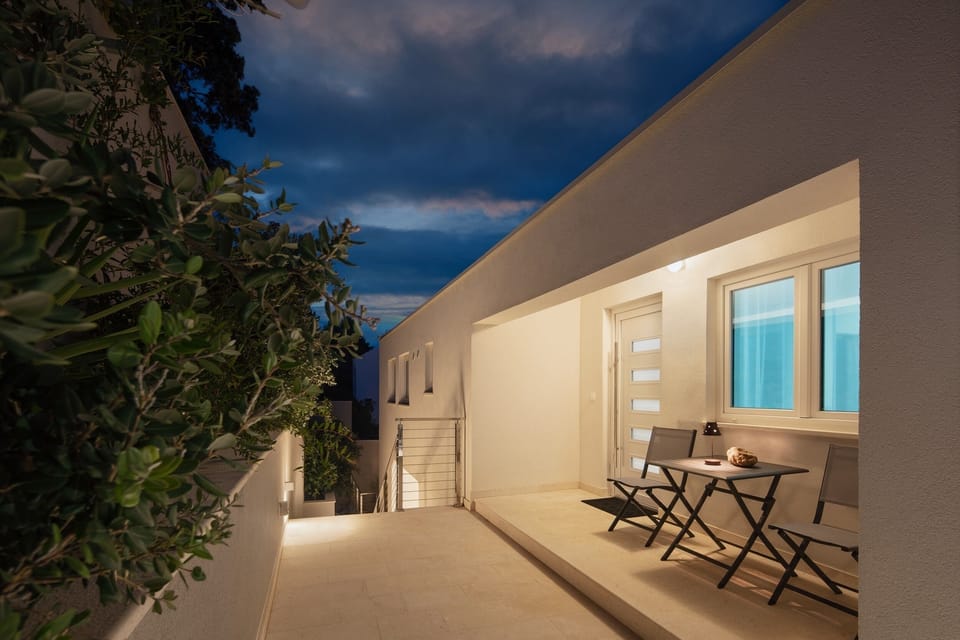 Terrace 2