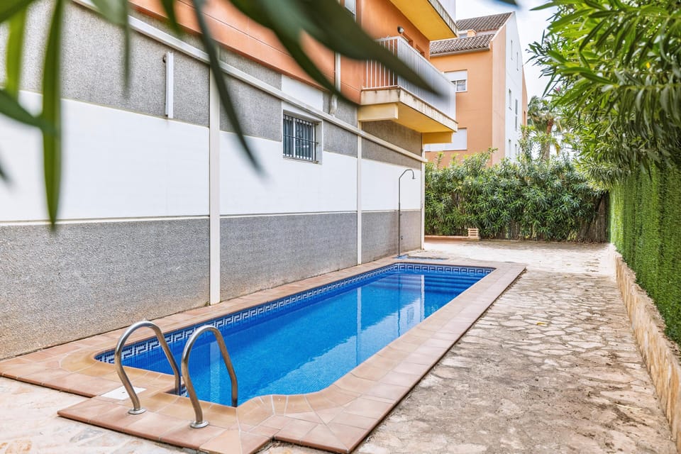 Communal swimming pool