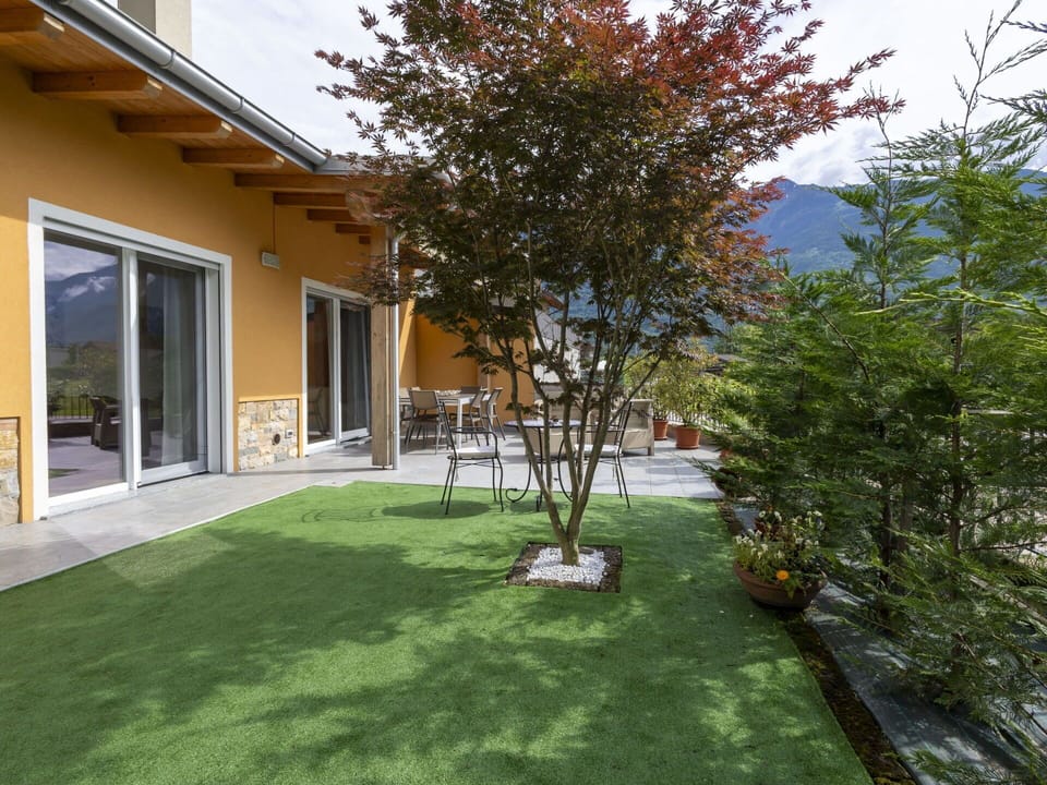 Garden, Mountain Range, Lawn, Landscaping, Yard, Shade, Valley, Eco Hotel, Courtyard, Ridge
