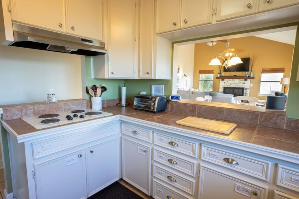 Fully equipped kitchen
