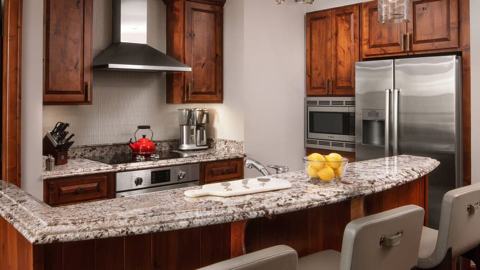 Full Kitchen