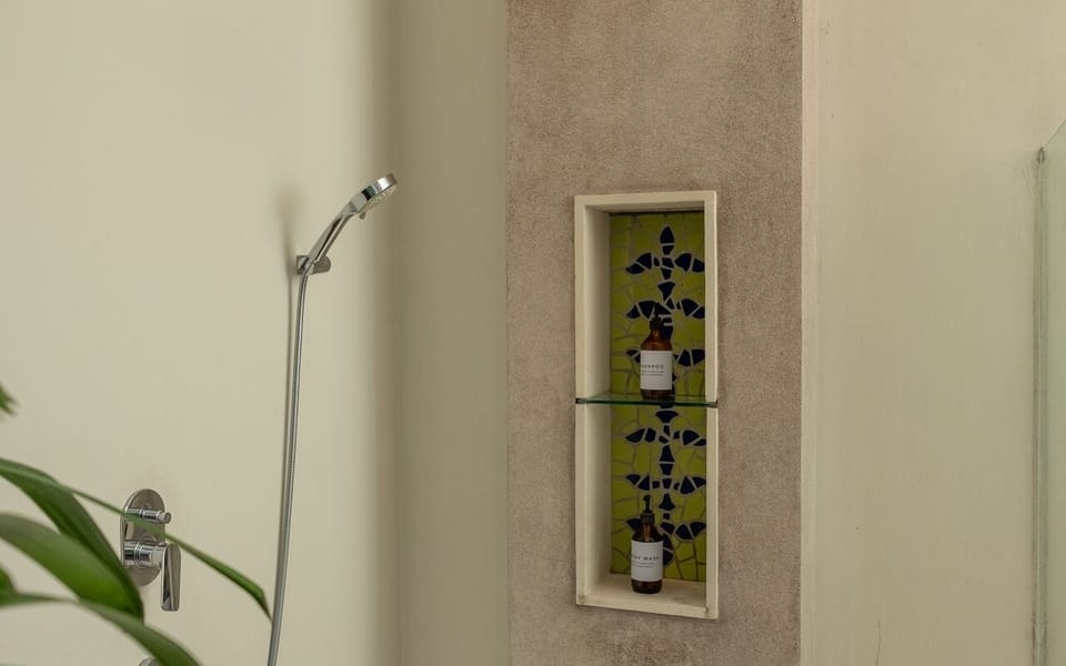Hand-held showerhead