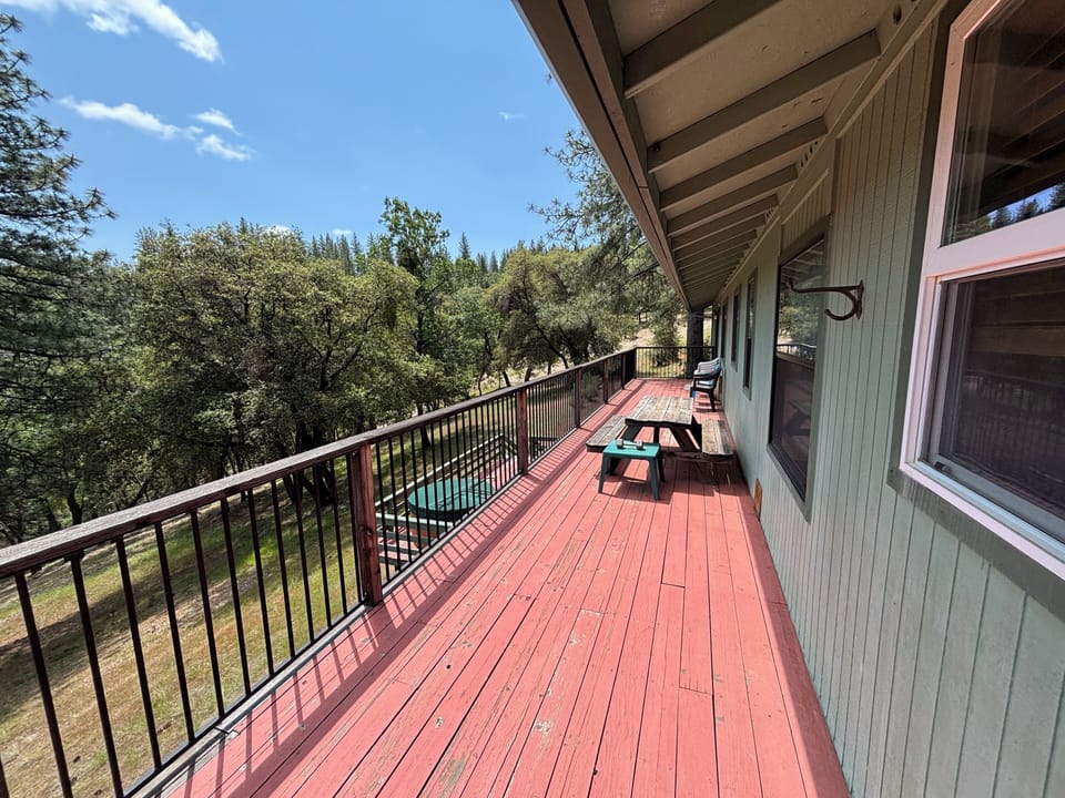 480 total square feet of decking upstairs with views all the way to Yosemite