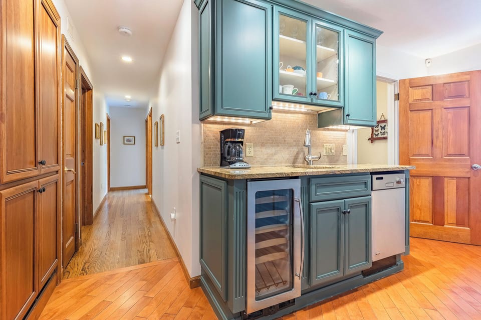 Kitchen Wet Bar