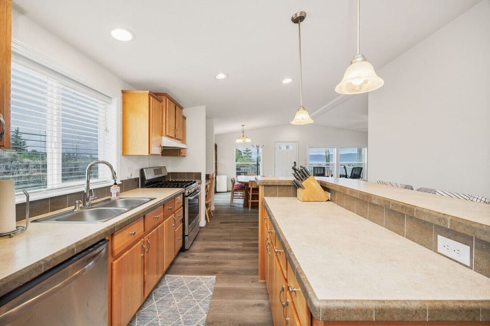 Full-sized stainless steel appliances and ample counter space for the home chef.