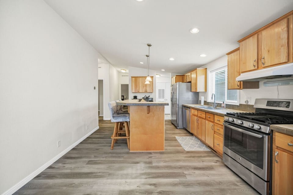 Bright, airy, and stocked with the tools you need for a five-star meal.