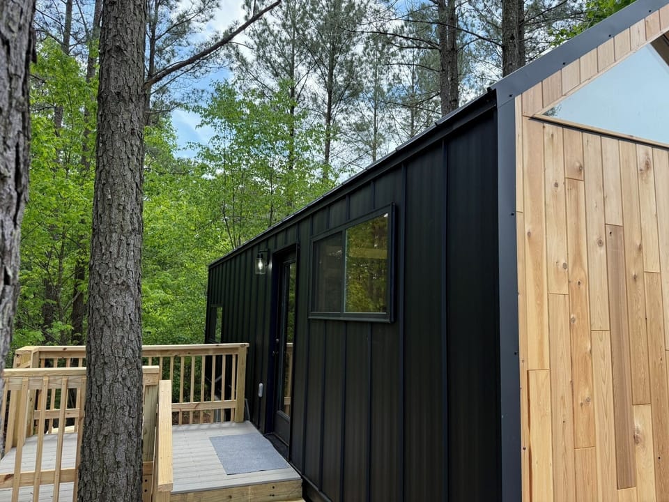 CABIN 28 EXTERIOR
