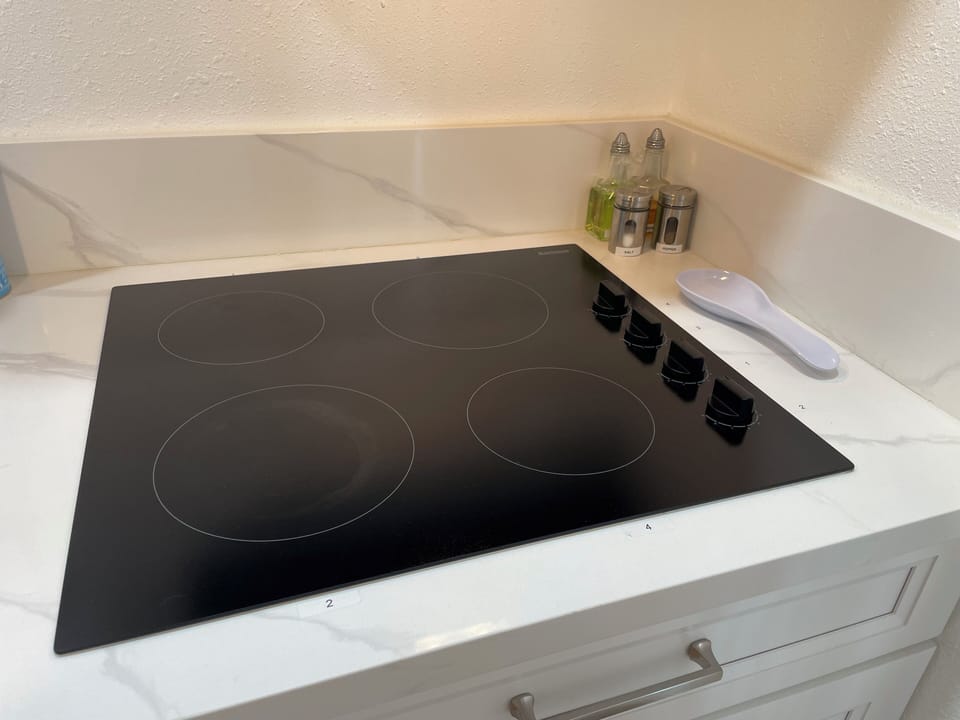 Kitchen stove 