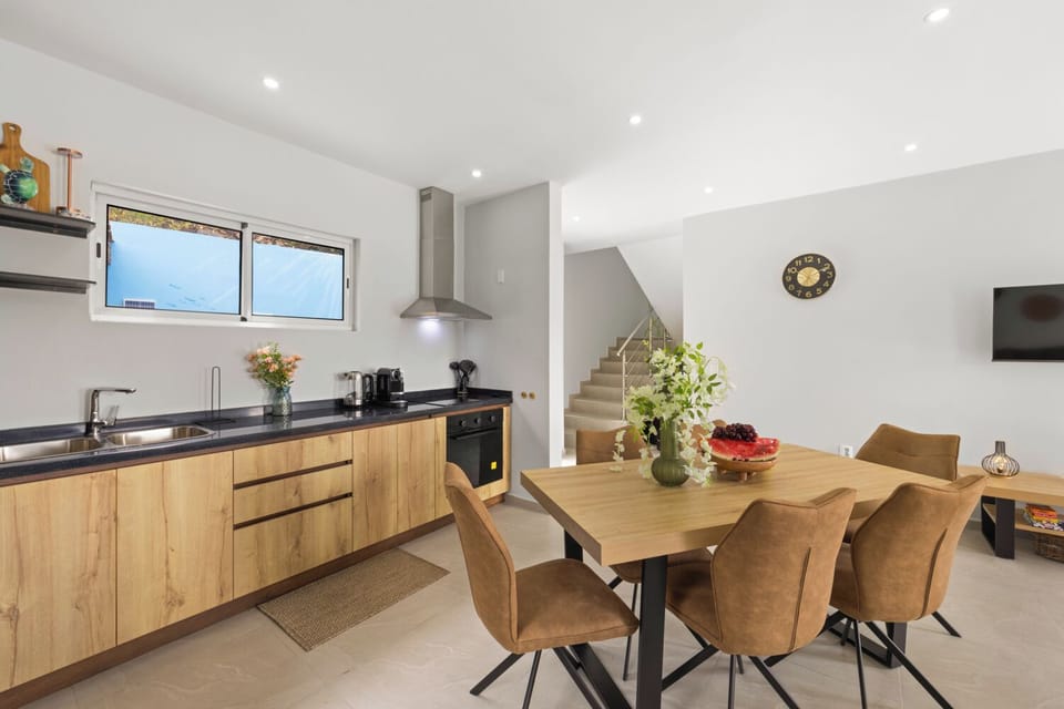 Kitchen (1)