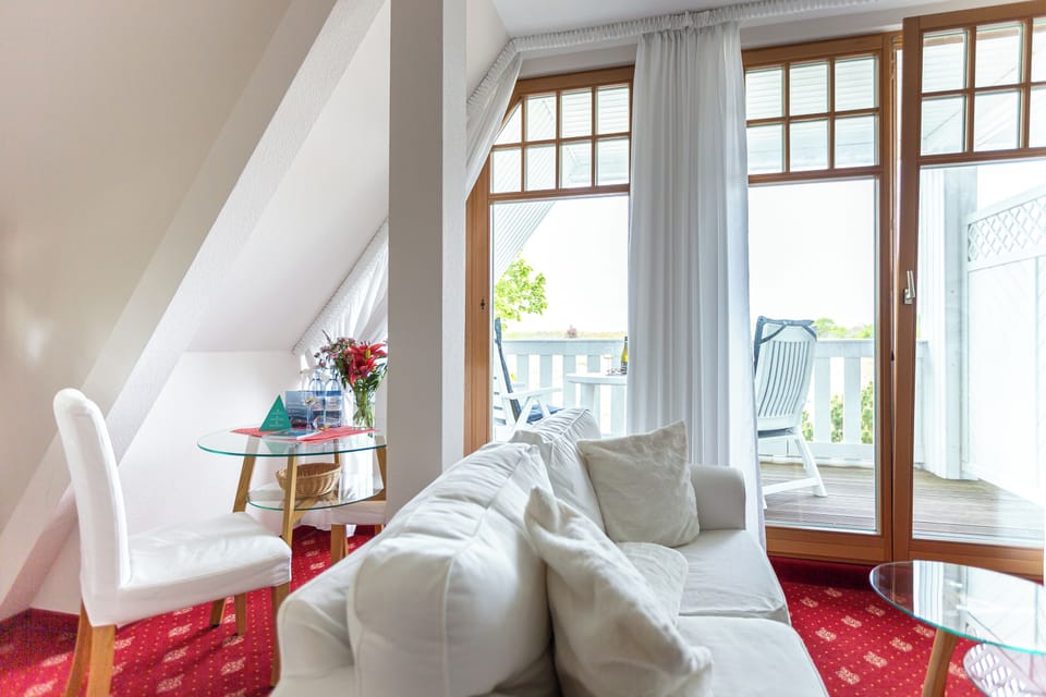 Bright Living Room with Access to Terrace
