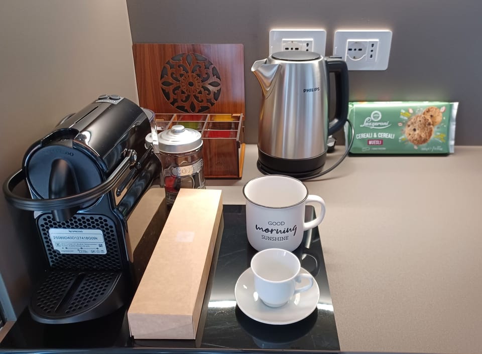 Tea/Coffee station with Coffee and tea included