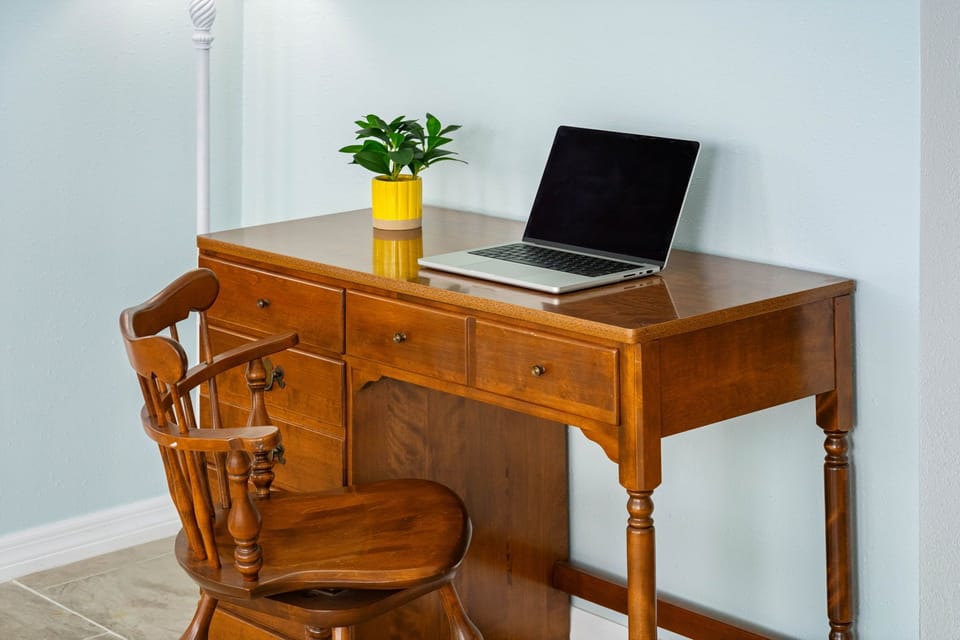 Study/work area