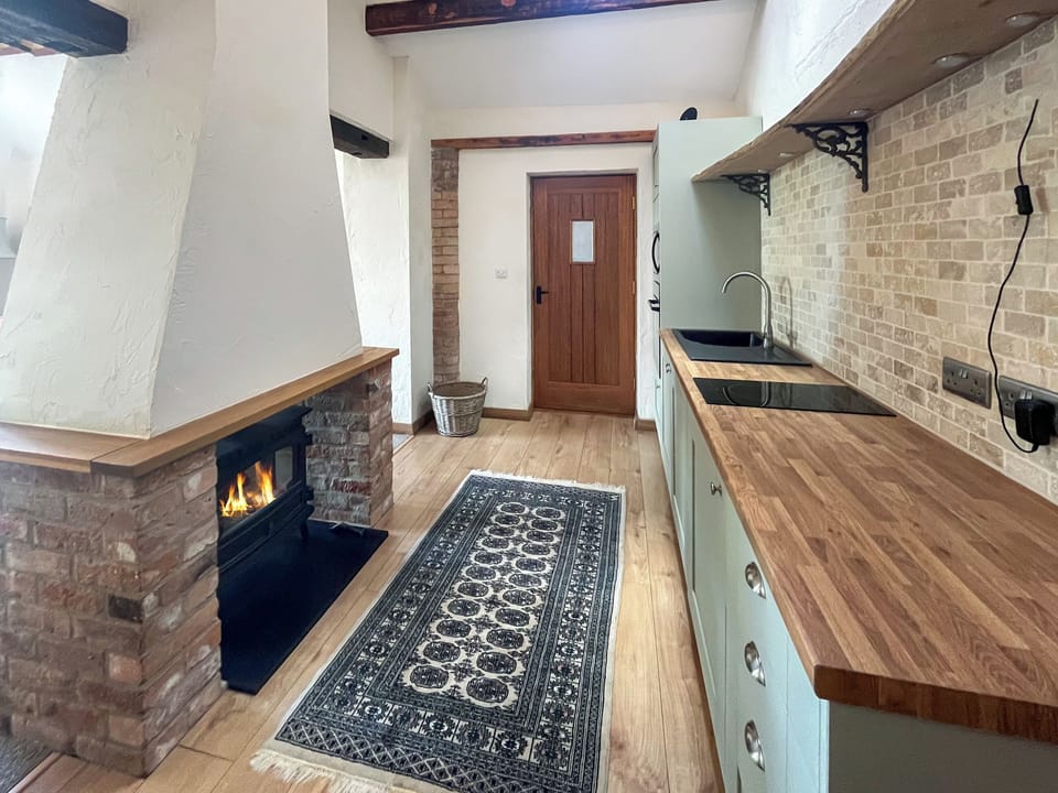 Kitchen | Broadlea, North Green