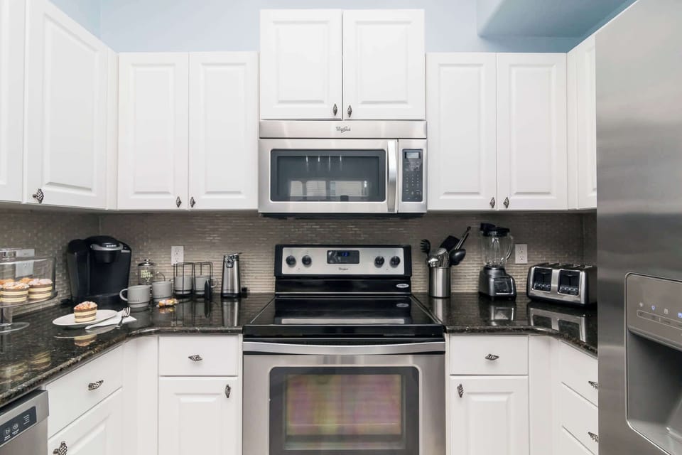 Full Kitchen
