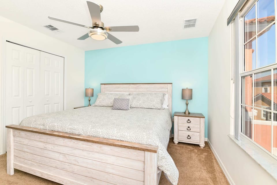 Bedroom 3 with King bed, Smart TV, and private en-suite (2nd floor)