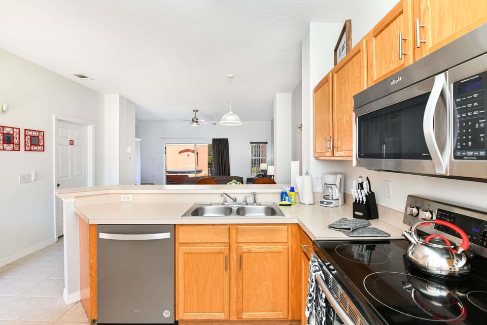 Full Kitchen