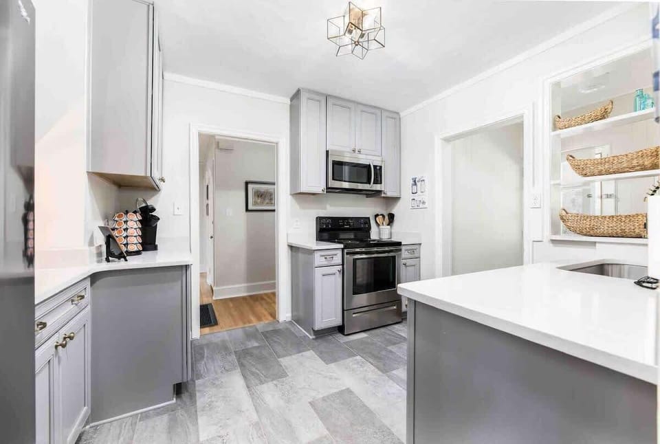 Kitchen with coffee bar 