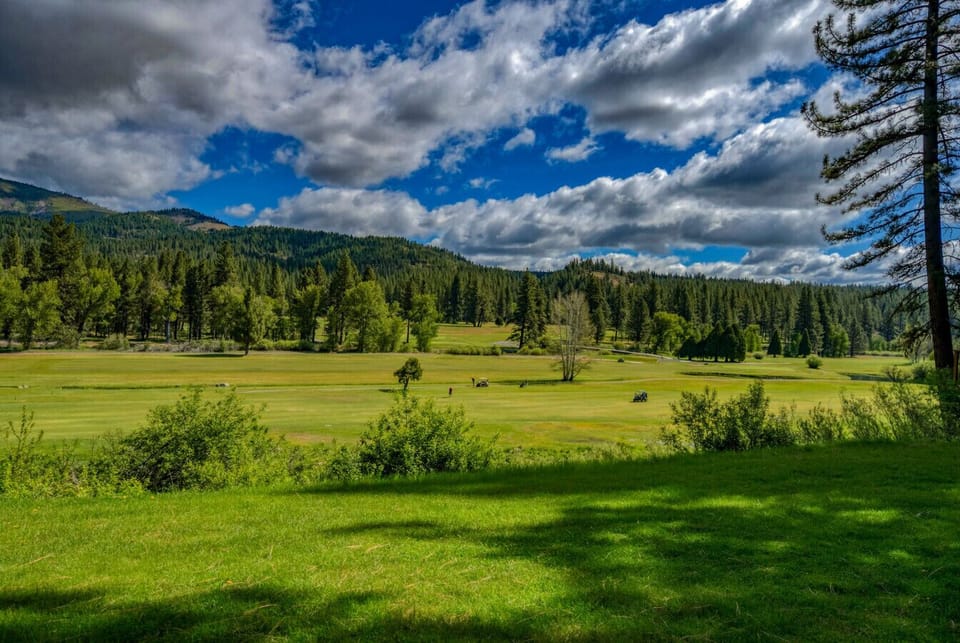 Stunning golf and mountain views