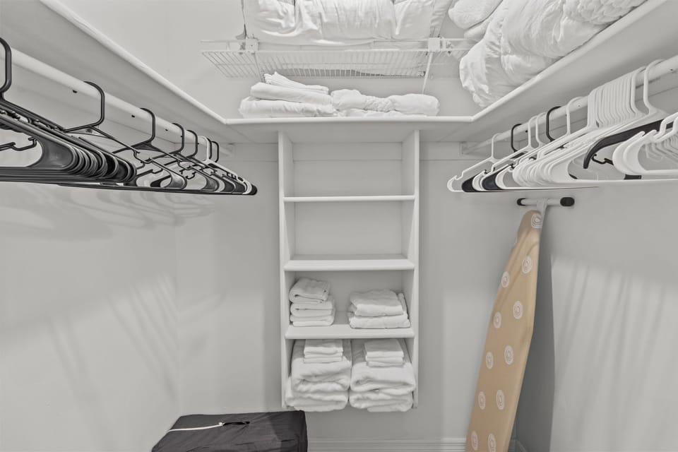 Master Closet 