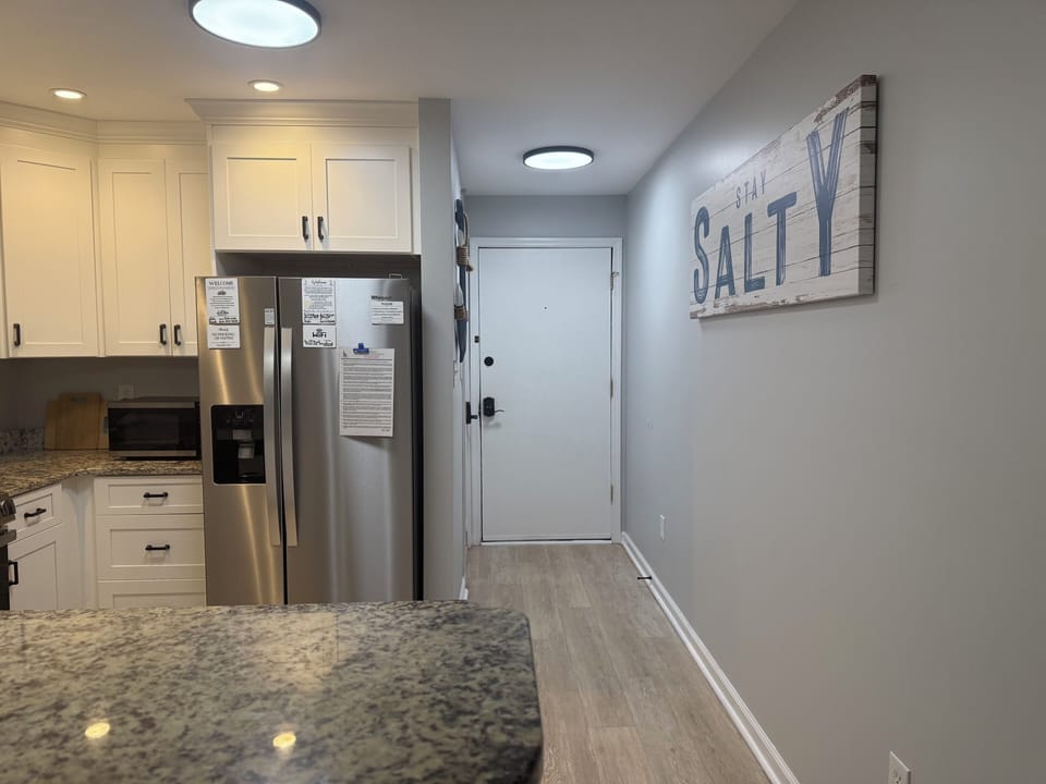 Entry way from the front door into the condo